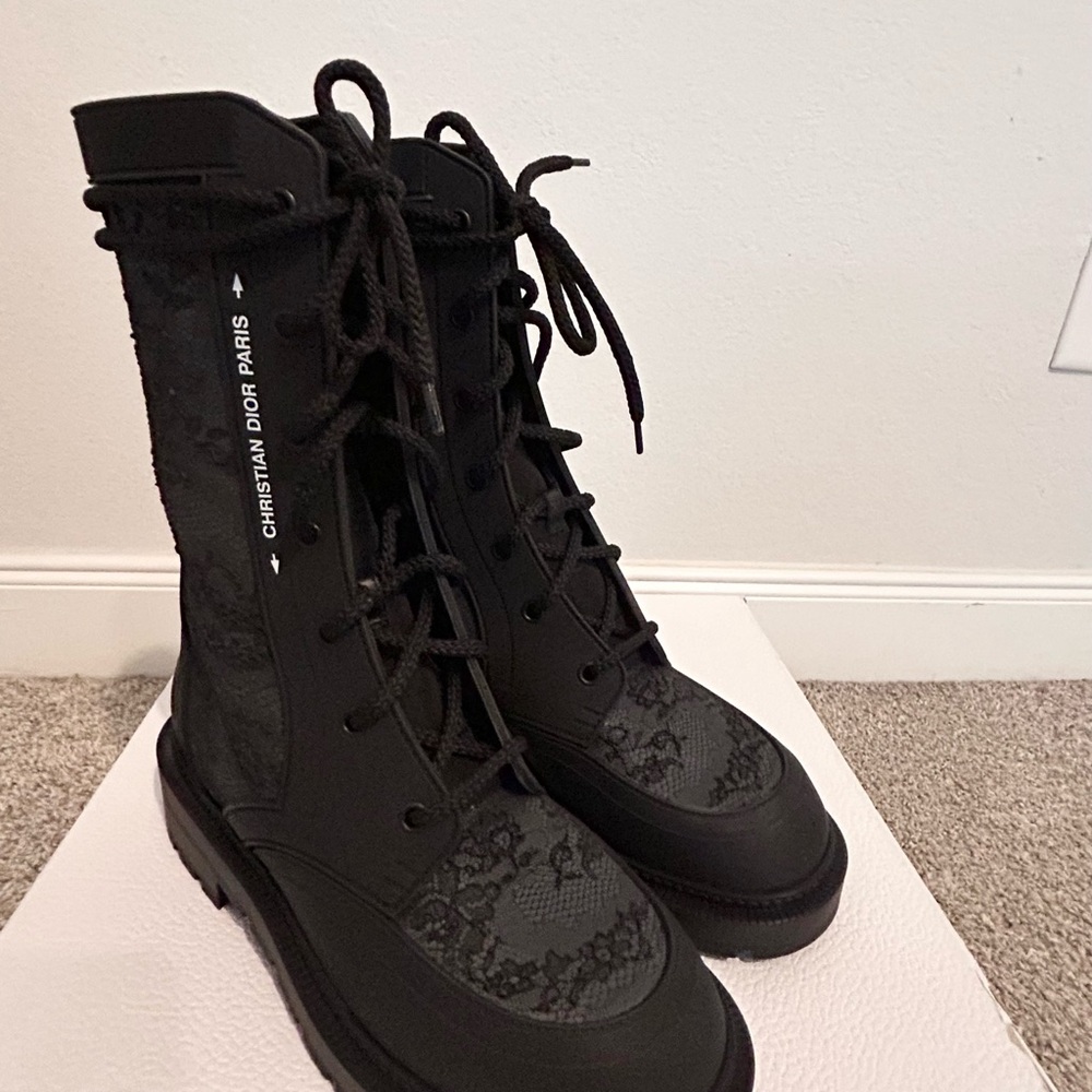 Dior Elegant Black Lace-Up Boots